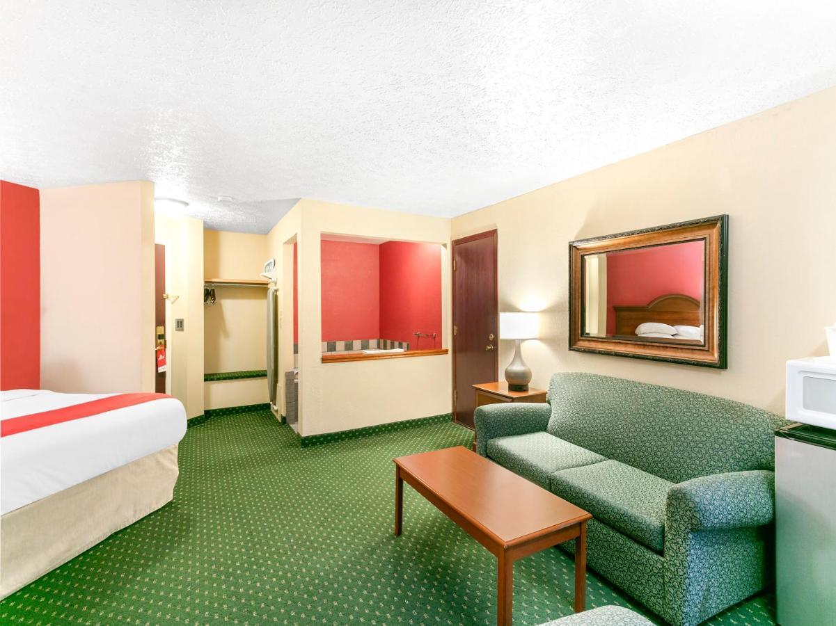Oyo Hotel Spokane North Exterior foto